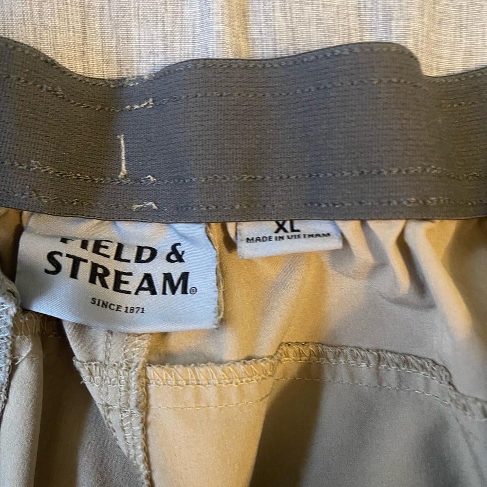 XL Tan Field and Stream shorts